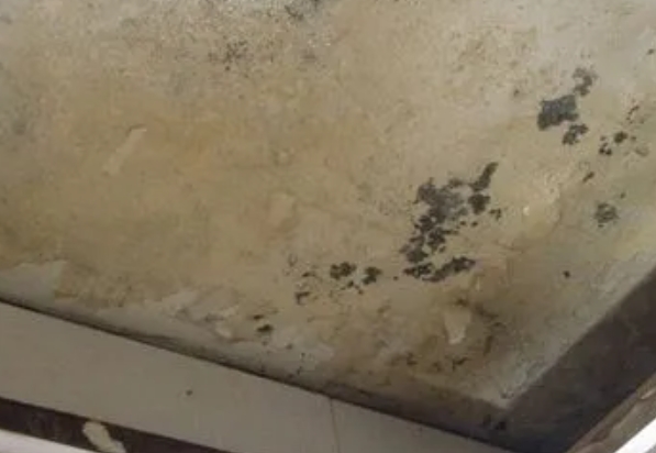 额济纳旗阳台漏水维修公司分享下额济纳旗卫生间渗水维修需要注意哪些问题。
